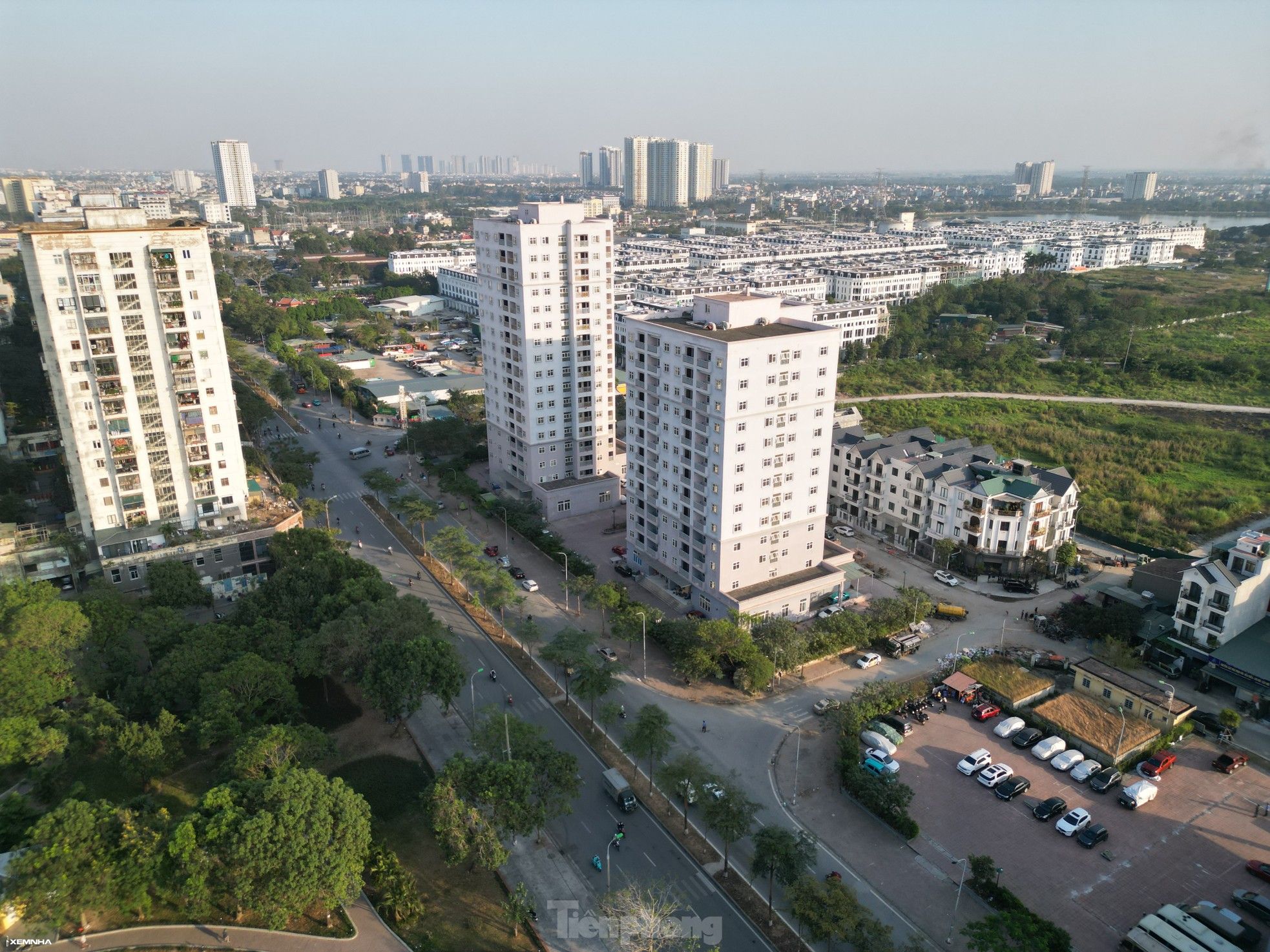 Bãi xe lậu lờ 'lệnh' của chính quyền, ngang nhiên tồn tại ở Hà Nội - ảnh 2
