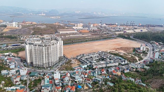 Cận cảnh khu đất xây trung tâm thương mại 5.200 tỷ ở Hạ Long - ảnh 1