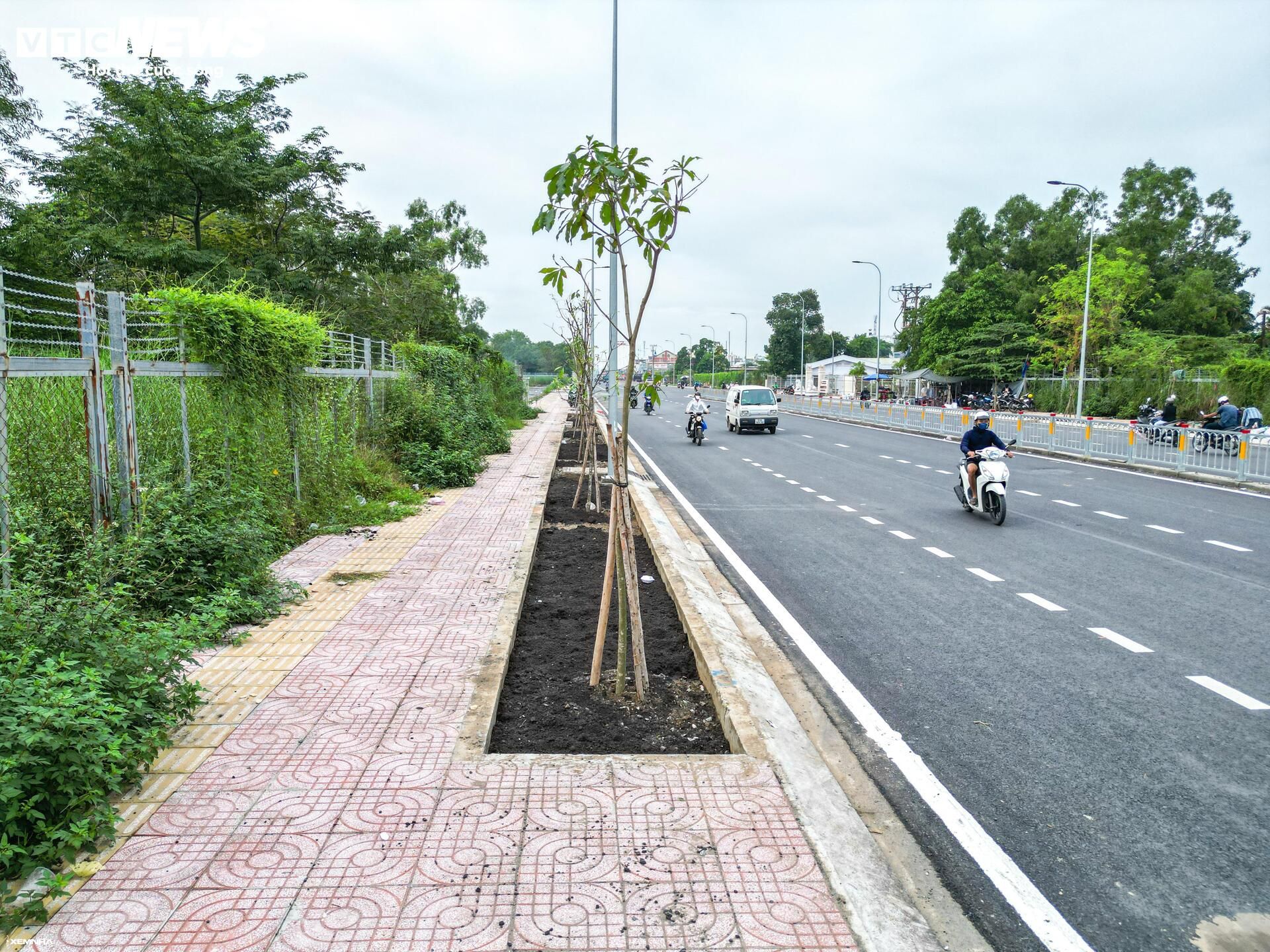 Diện mạo mới đường kết nối sân bay Tân Sơn Nhất trước ngày thông xe - ảnh 6