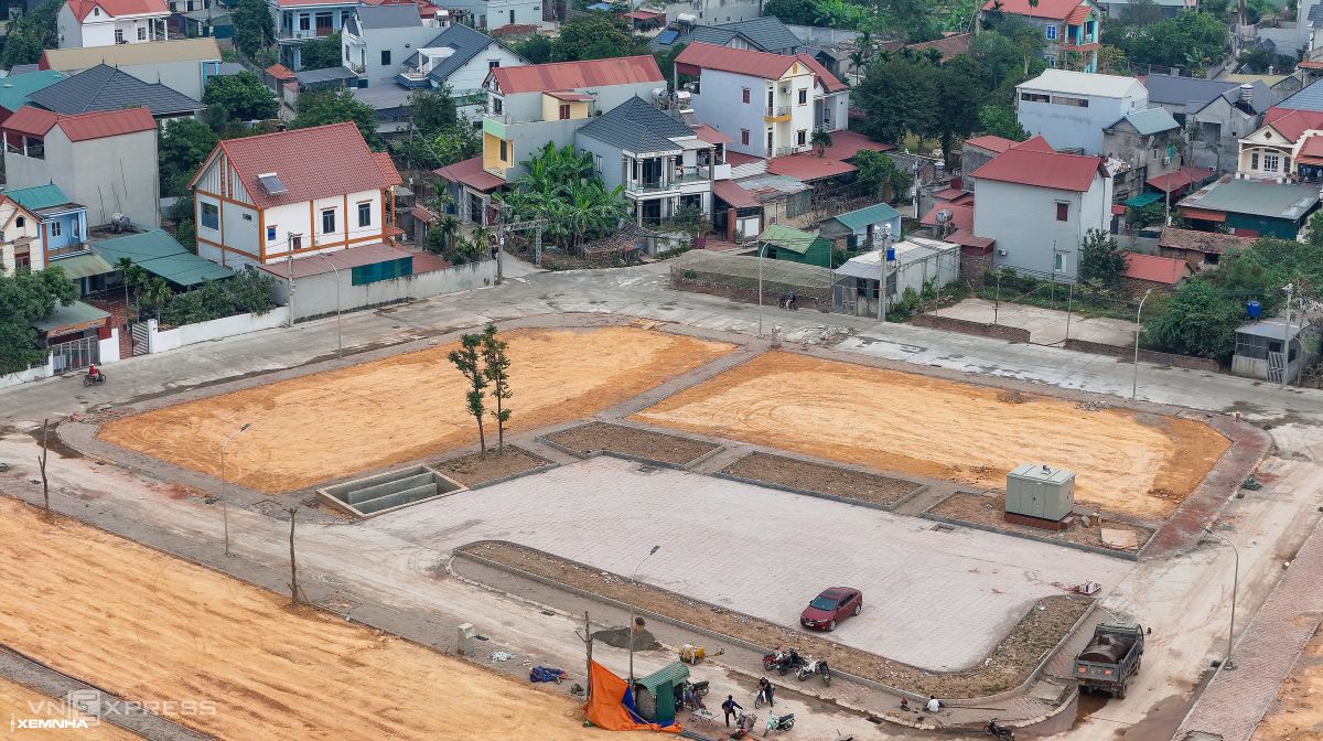 Hiện trạng khu đất đấu giá huyện ven Hà Nội được trả cao nhất 30 tỷ một m2 - ảnh 5