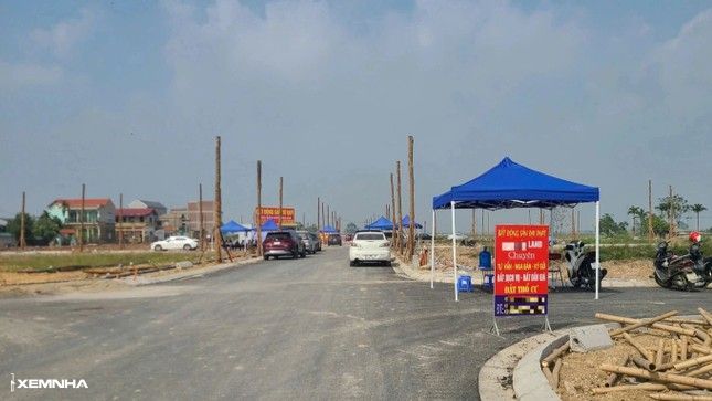 Huyện ven Hà Nội dừng đấu giá đất sau lùm xùm khách trả giá cao rồi dừng lại - ảnh 1