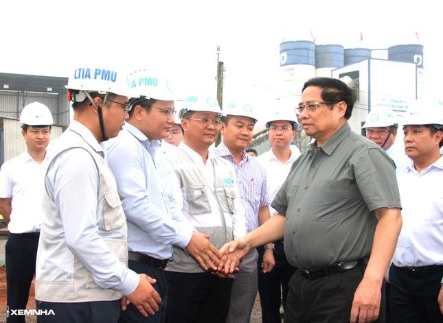 Thủ tướng Phạm Minh Chính thị sát dự án sân bay Long Thành - ảnh 1