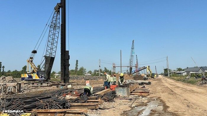 Tiến độ cao tốc Cao Lãnh - An Hữu đạt 49%, dự kiến thông tuyến cuối năm sau - ảnh 1