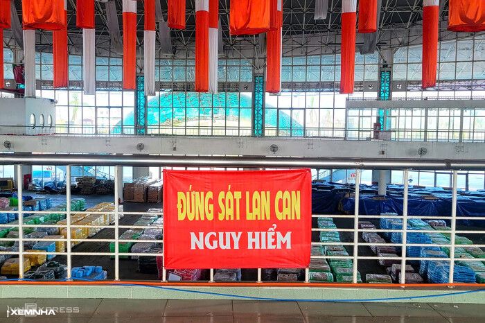 Trung tâm triển lãm trăm tỷ đồng thành nhà kho - ảnh 5