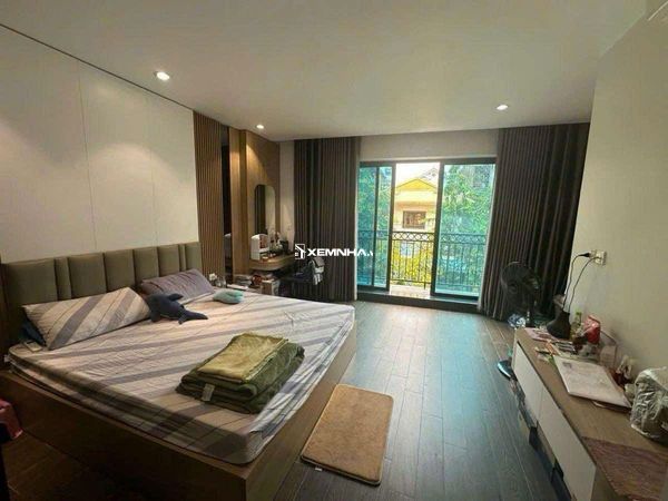 Bán nhà 6 tầng Giảng Võ Ba Đình DT 42m² giá 14.x tỷ