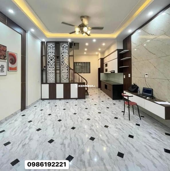 Bán nhà 5 tầng Hàng Hiếm Cầu Giấy DT 33m2 giá 6 tỷ
