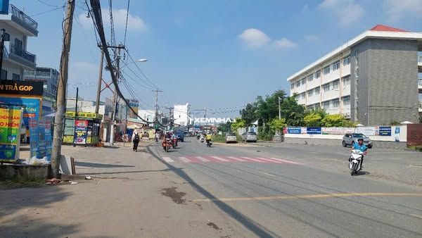 Bán nhà 3 tầng Lê Văn Việt Thủ Đức DT 50m² giá 4.9 tỷ