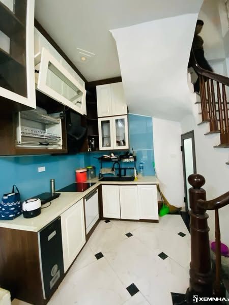 Cho thuê nhà 5 tầng Gốc Đề Hai Bà Trưng DT 32m² giá 12 triệu / tháng