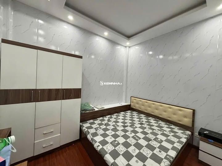 Cho thuê nhà 6 tầng Trích Sài Tây Hồ DT 40m² giá 22 triệu / tháng