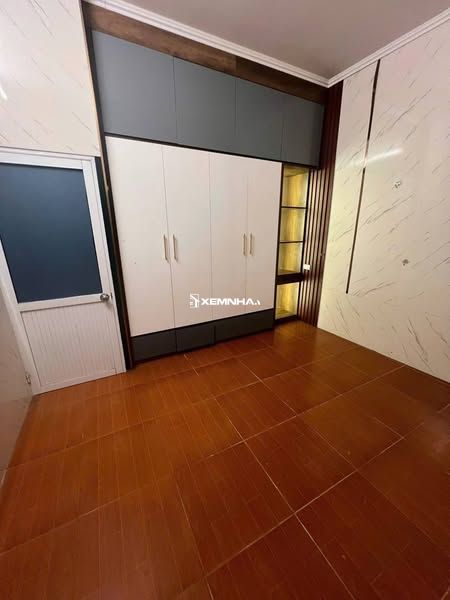 Cho thuê nhà 2 tầng Hoàng Hoa Thám Ba Đình DT 50m² giá 12 triệu / tháng