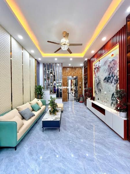 Bán nhà 6 tầng Xuân La Cầu Giấy DT 40m2 giá 15.35 tỷ