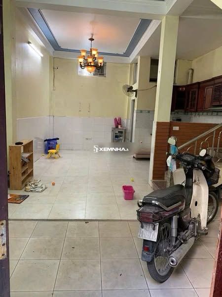 Cho thuê nhà 4.5 tầng Mễ Trì Thượng Nam Từ Liêm DT 50 giá 13.5 triệu / tháng