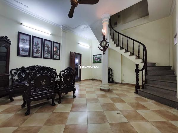 Cho thuê nhà riêng Đội Cấn Ba Đình DT 32m2 giá 12 triệu / tháng