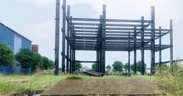 Tổ hợp khách sạn trên ‘đất vàng’ sau 7 năm vẫn dở dang